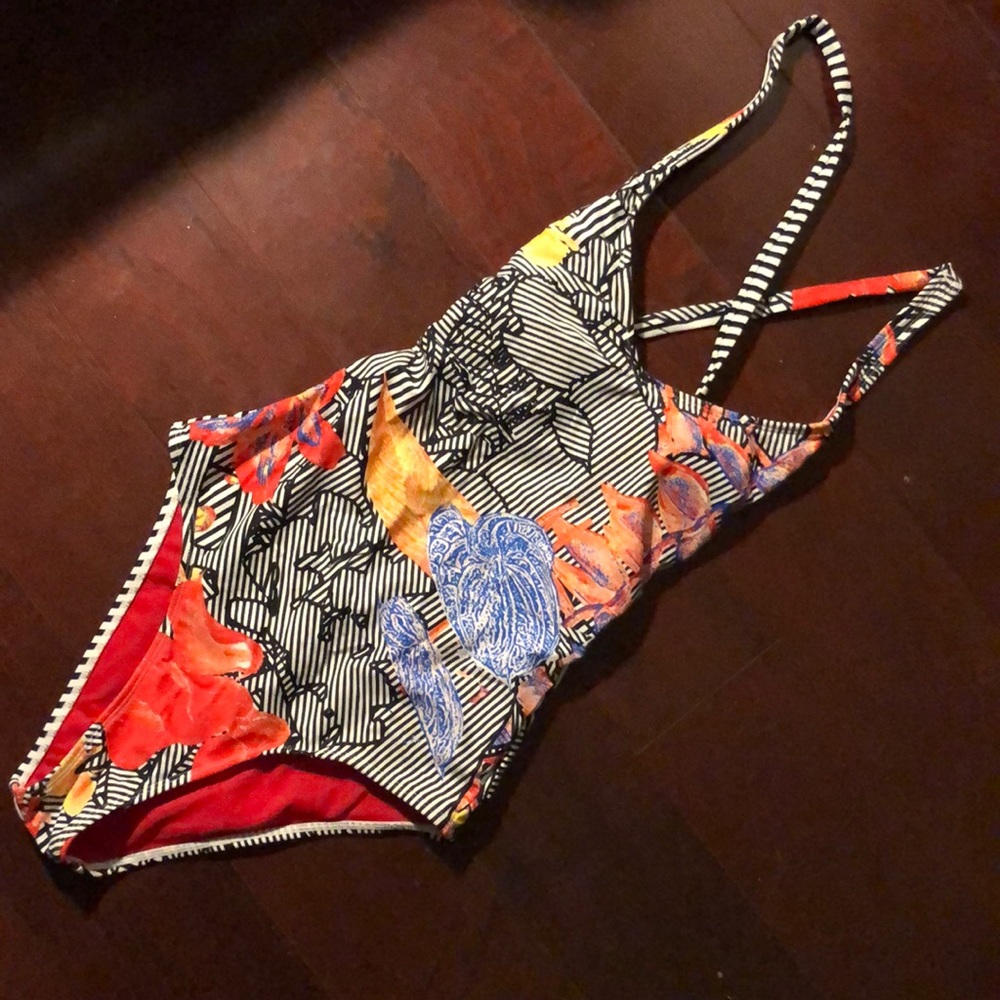Volcom one piece swimsuit